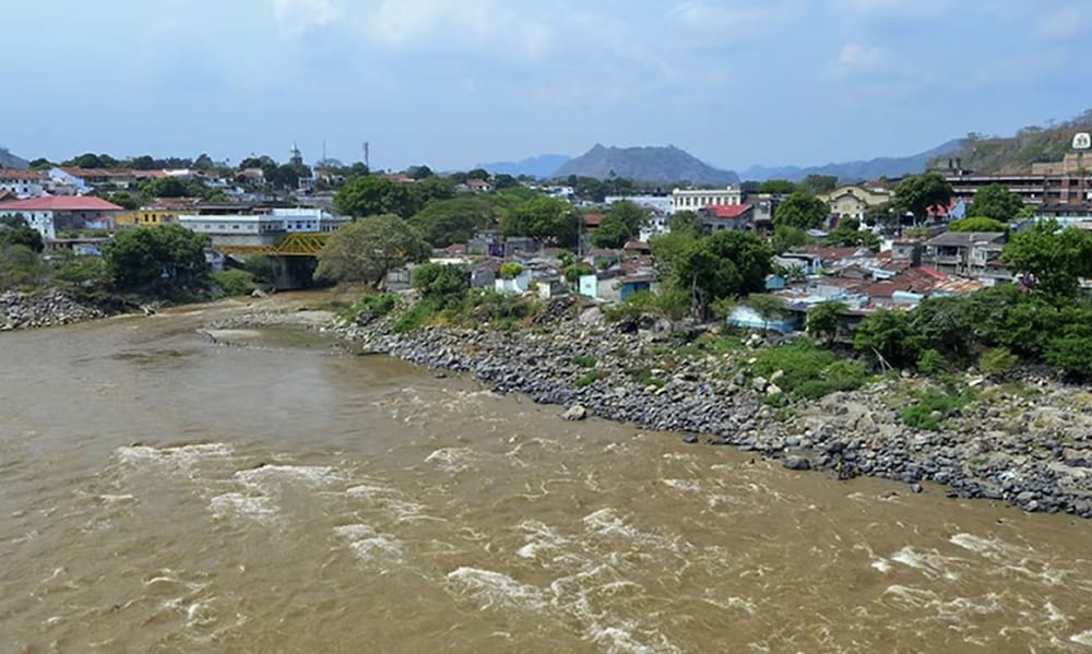 Río Magdalena con caudal bajo y dificultades de navegación imagen de la publicación