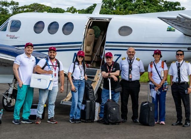 Médicos santandereanos viajaron a Buenaventura para operar afectados por el terremoto imagen de la publicación