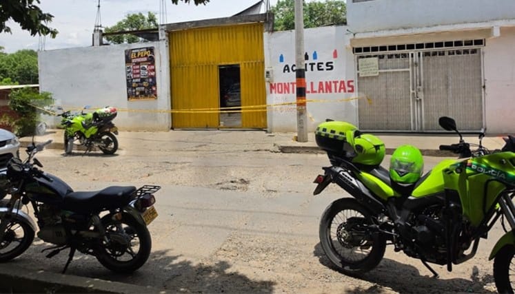 Padre e hijo fueron baleados mientras trabajaban en un taller imagen de la publicación