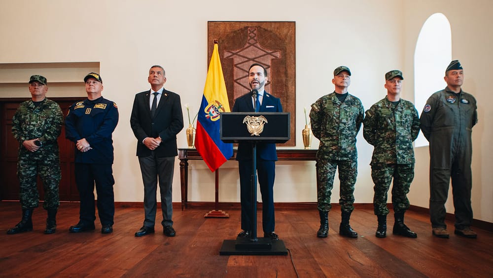 Gobernador de Santander pide “golpear” las estructuras criminales y respalda nueva cúpula militar de Abelardo de la Espriella imagen de la publicación