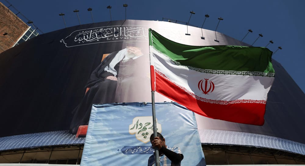 Irán amenaza con confiscar 46 buques en Ormuz mientras Trump asegura que el régimen “está colapsando” imagen de la publicación