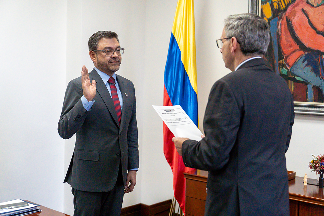 Santandereano Richard Caicedo asumió la presidencia del Icetex imagen de la publicación