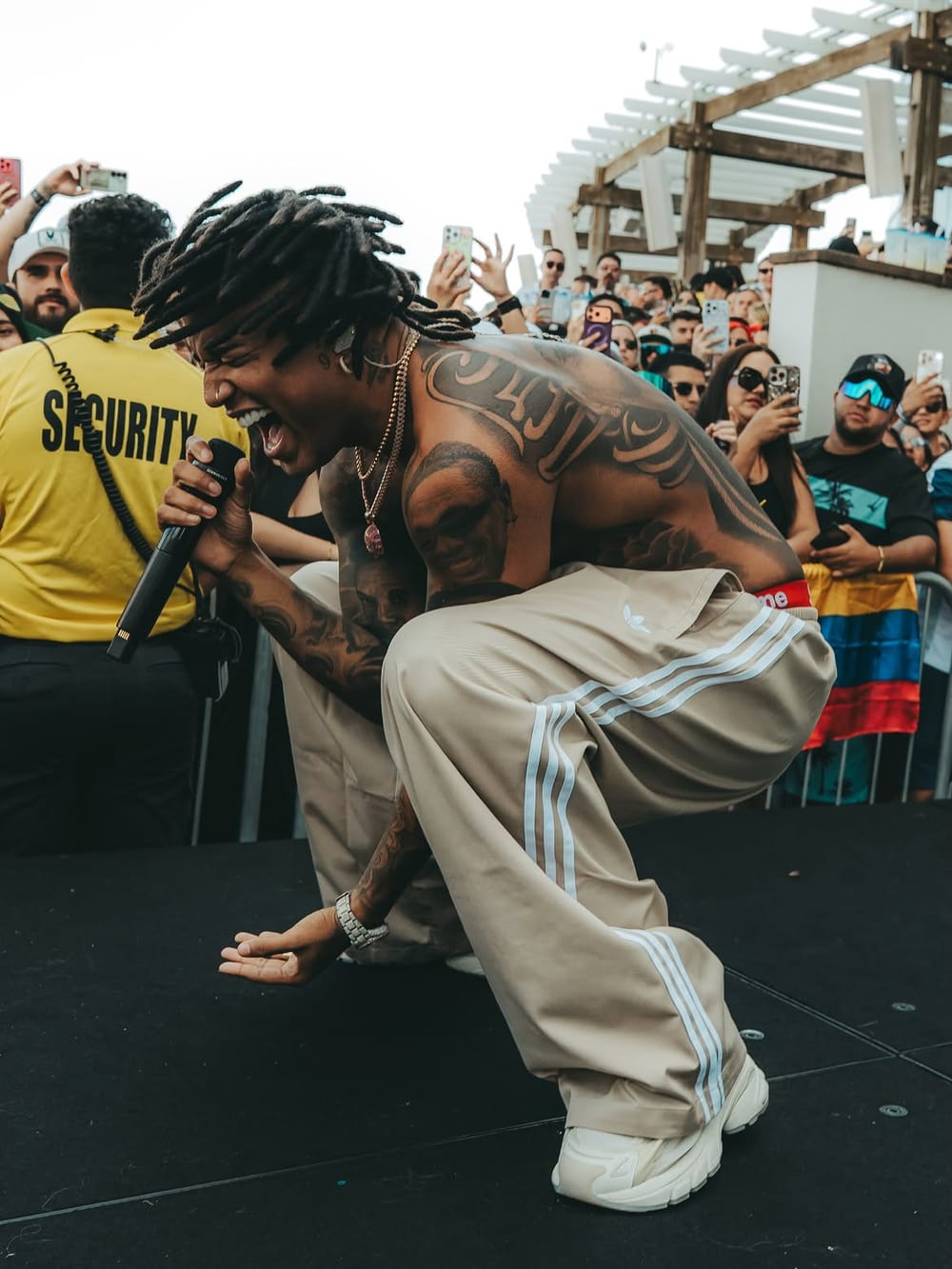 Hamilton lleva el sonido del Caribe a Estados Unidos junto a Ryan Castro imagen de la publicación