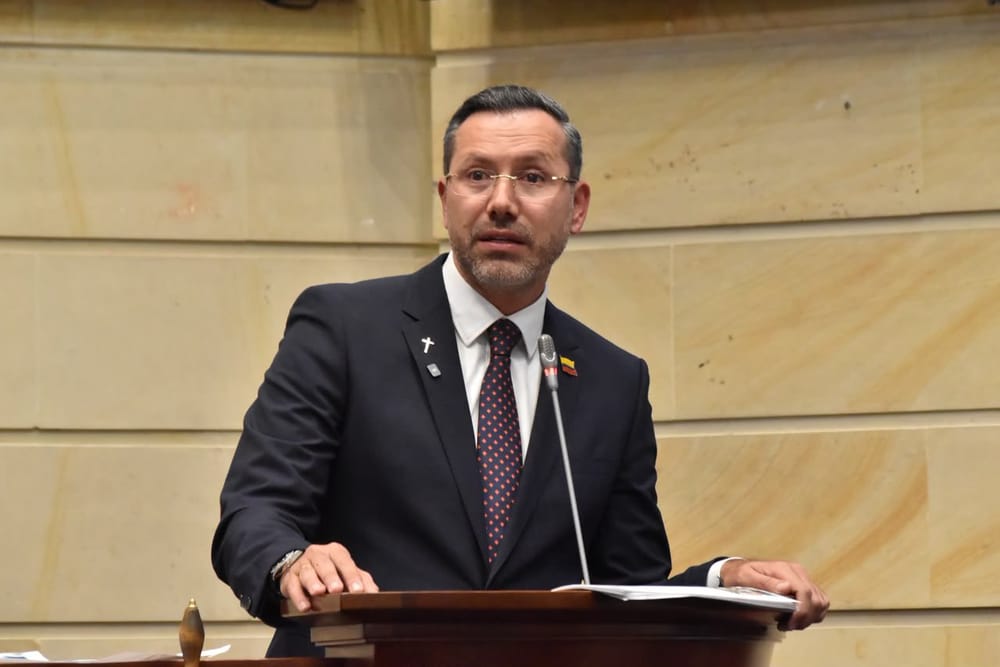 Jaime Andrés Beltrán supera la moción de censura y consigue su primera gran victoria política en el Congreso imagen de la publicación