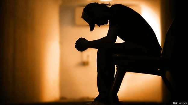 ¡Ni los héroes luchan solos! Hombres registran más suicidios, pero mujeres presentan más conductas suicidas imagen de la publicación