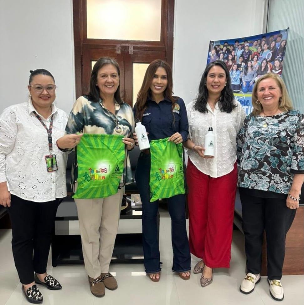 Comfenalco Santander entregó kits a Secretaría de Educación de Santander imagen de la publicación