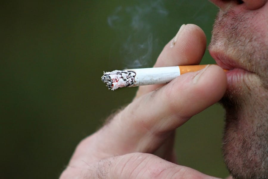 ¿Fuma? Esté pendiente porque le van a clavar otro impuesto al cigarrillo imagen de la publicación