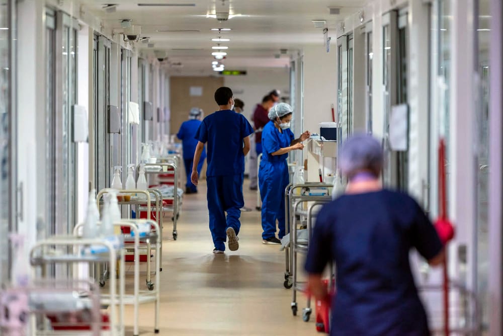 NO mas maltrato para los médicos universitarios: Aprueban en segundo debate proyecto para sancionar maltrato en residencias médicas imagen de la publicación