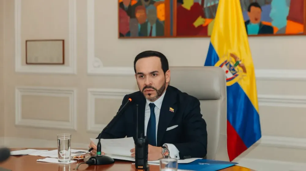 Abelardo de la Espriella vuelve a modificar su declaración de bienes y reporta ocho obligaciones imagen de la publicación