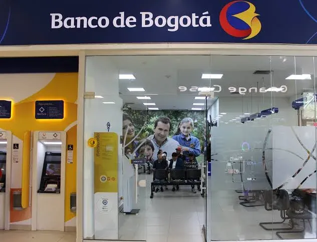 Entró al banco con $60 millones y salió sin un peso: así lo atracaron en Floridablanca imagen de la publicación