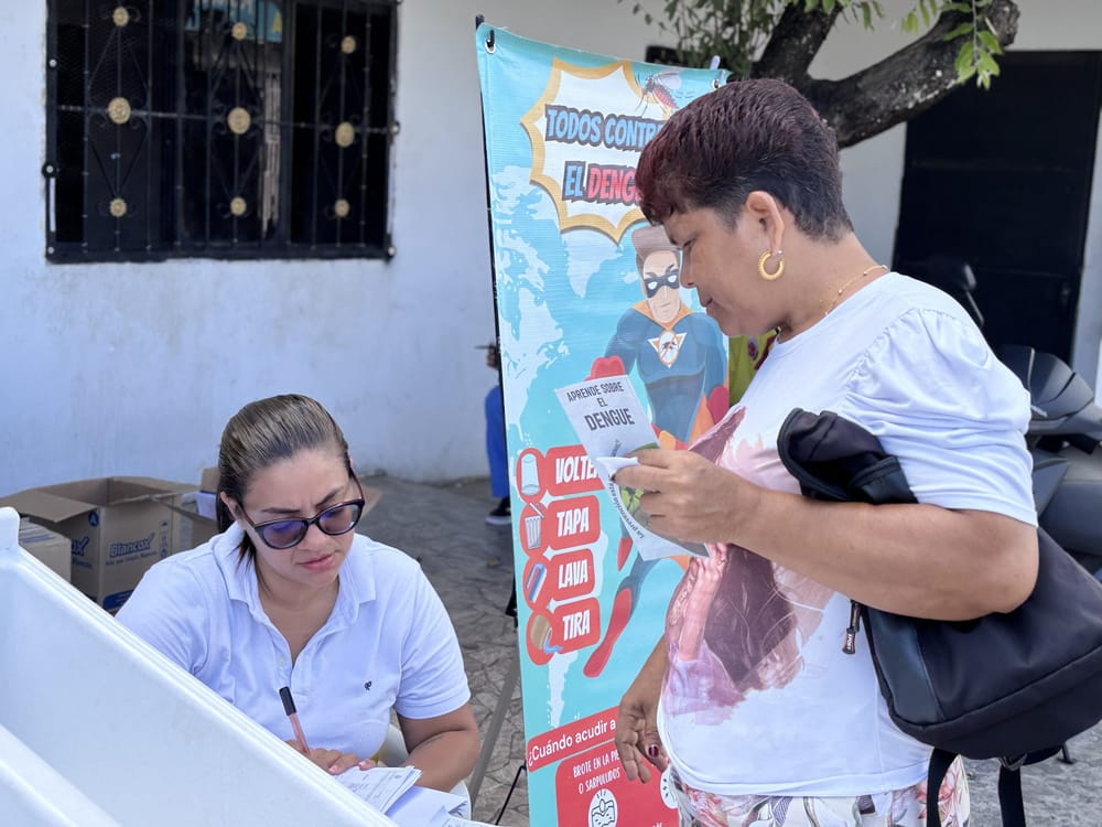Guerra contra el dengue se pelea puerta a puerta en Barrancabemeja imagen de la publicación