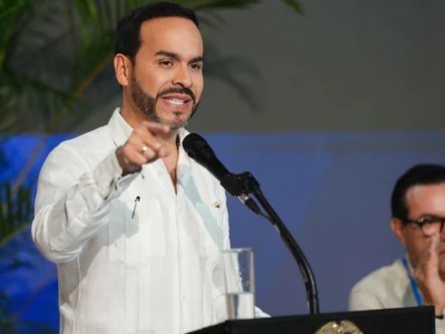 El presidente de Colombia NO negocia con terroristas “No habrá canje con bandidos del ELN que secuestraron a policías” imagen de la publicación
