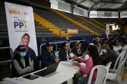 Más de 150.000 venezolanos podrían perder su regularización en Colombia: tienen 60 días para reclamar su PPT imagen de la publicación