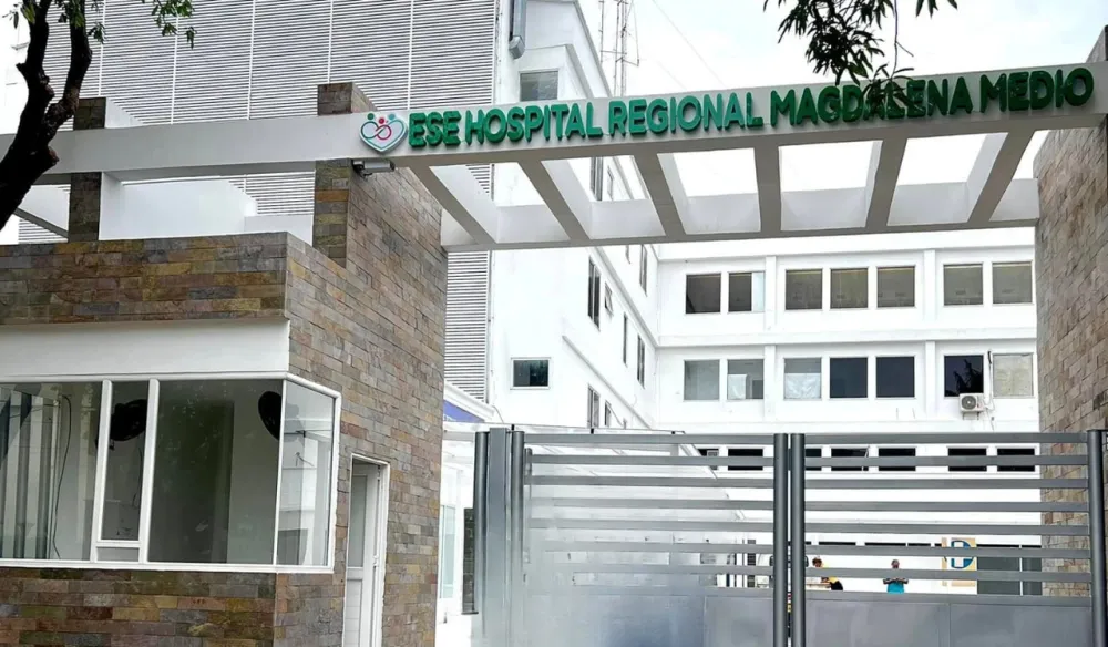 Alarma por crisis financiera del Hospital Regional del Magdalena Medio: deuda llega a $20.000 millones imagen de la publicación