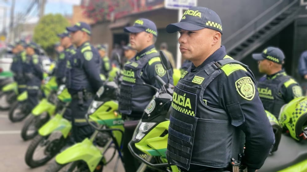 Policías y MILITARES pueden vigilar las universidades públicas imagen de la publicación