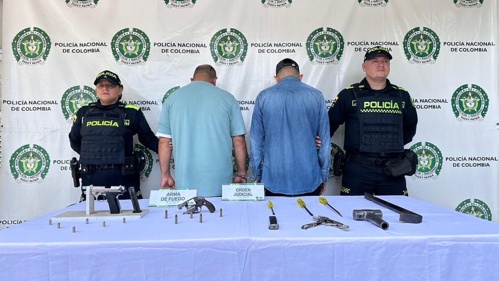 Armas y herramientas llevaban hombres capturados en Bucaramanga imagen de la publicación