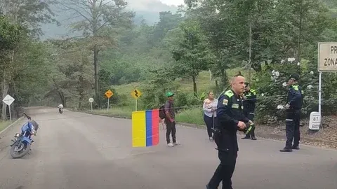 Transversal del Carare sigue bloqueada por comunidades imagen de la publicación