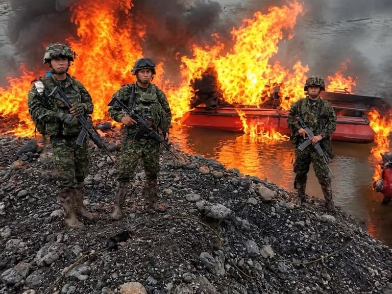 Golpe a las disidencias: Ejército destruyó siete unidades de producción minera ilegal en Cauca imagen de la publicación