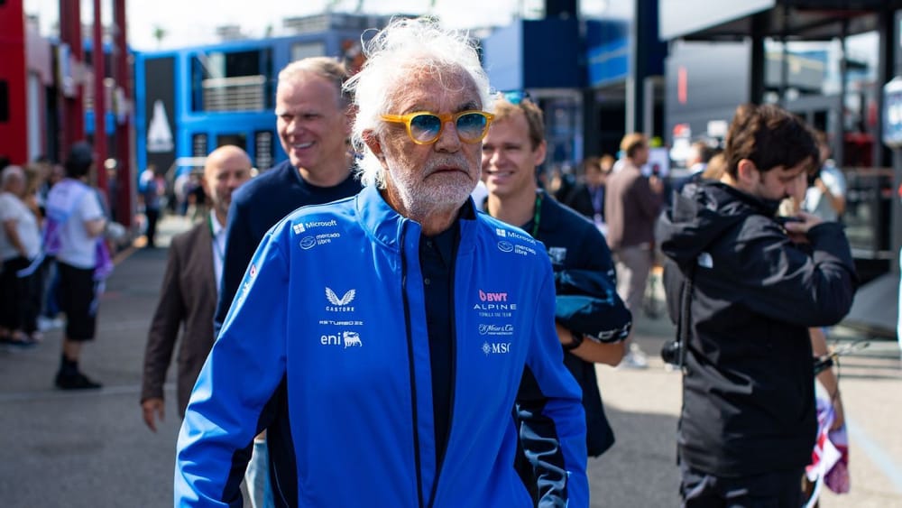 Briatore acusó a McLaren de influir en el fallo que le quitó el podio a Gasly y protagonizó fuerte cruce con Stella imagen de la publicación