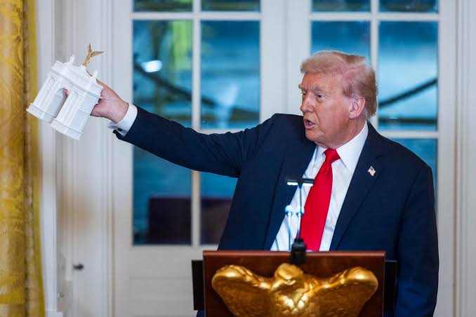 Trump avanza con el Arco del Triunfo en Washington pese a demanda y falta de aval del Congreso imagen de la publicación