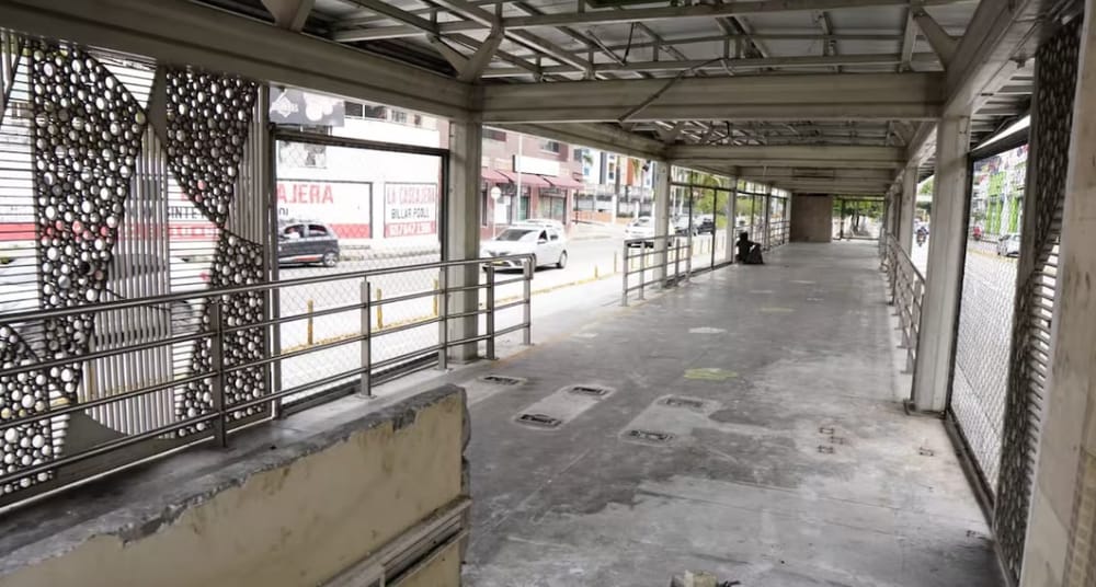 Inició el cercado de estaciones de Metrolínea para su reconstrucción en Bucaramanga imagen de la publicación