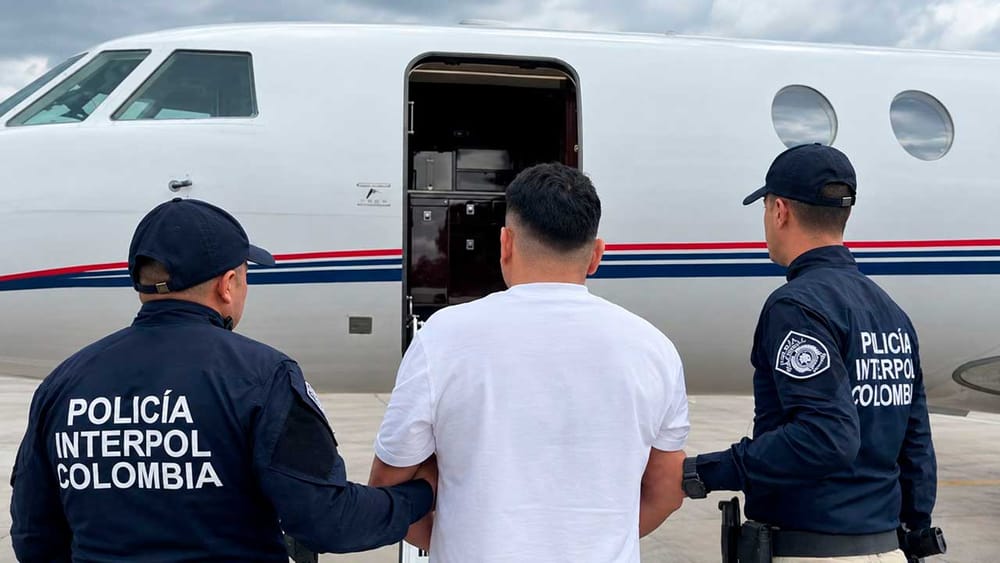 “Se acabó la Alcahuetería”, Abelardo tras firmar la extradición No. 119 de su gobierno imagen de la publicación