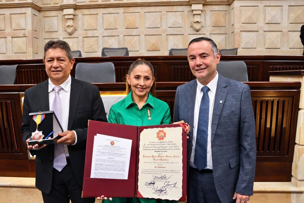Financiera Comultrasan recibe la Orden de la Democracia Simón Bolívar por su aporte al desarrollo de Santander y Colombia imagen de la publicación