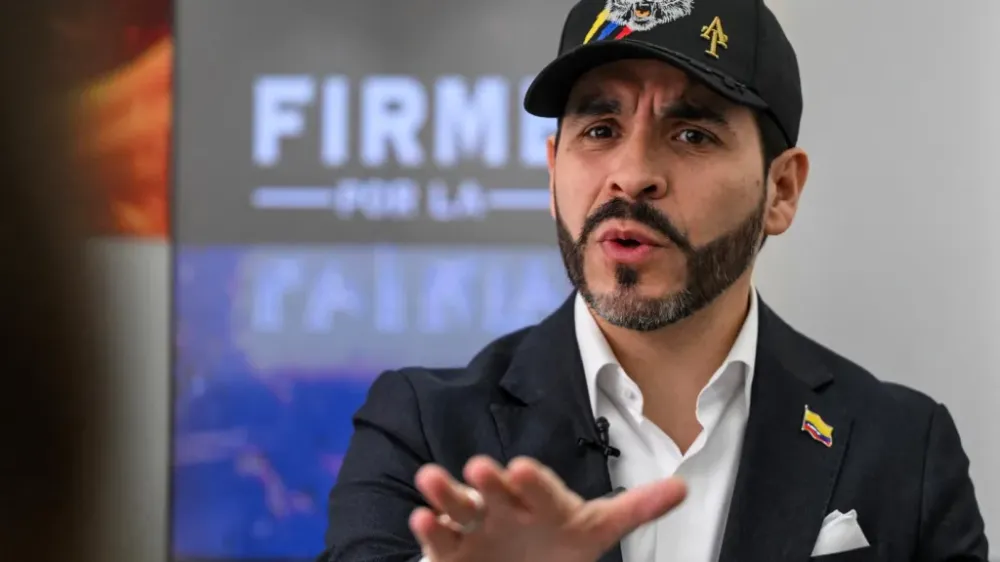 Abelardo desautoriza a amiga de su familia tras ser pillada en un presunto caso de tráfico de influencias: “La amistad y el parentesco no otorgan privilegios” imagen de la publicación