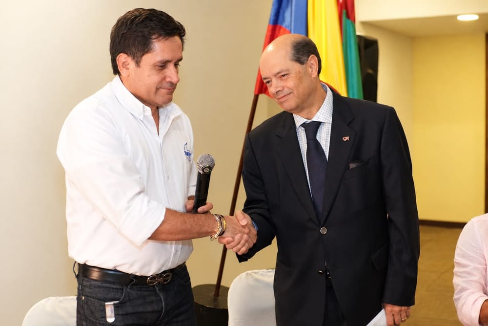 “Vamos por la gobernación de Santander”: Senador santandereano asume dirección de Cambio Radical imagen de la publicación