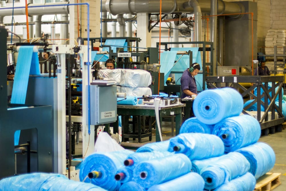 “Colombia necesita reglas claras para una transición sostenible que no destruya empleo en el sector del plástico” imagen de la publicación
