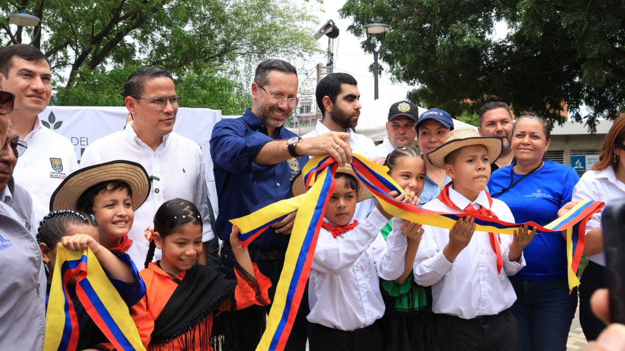 Jaime Andrés Beltrán empezó la ejecución de ambicioso plan de vivienda en el oriente colombiano imagen de la publicación