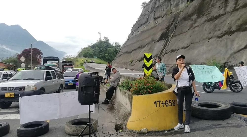 Protestas por avalúo catastral generan bloqueos en Floridablanca y Piedecuesta imagen de la publicación