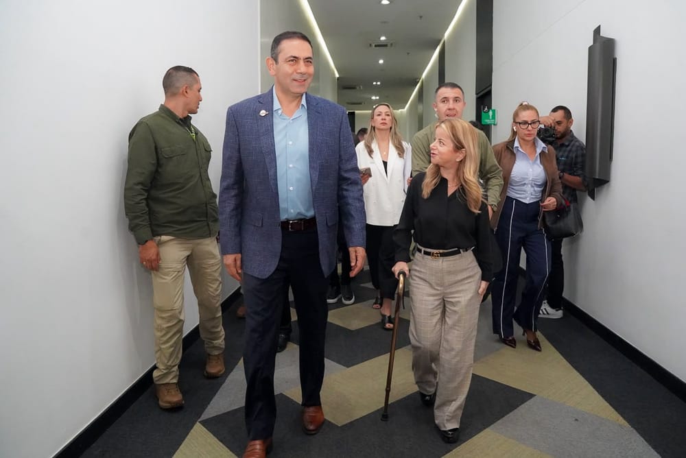 Gobierno nacional buscará financiación para lista de obras viales que le presentó Santander imagen de la publicación