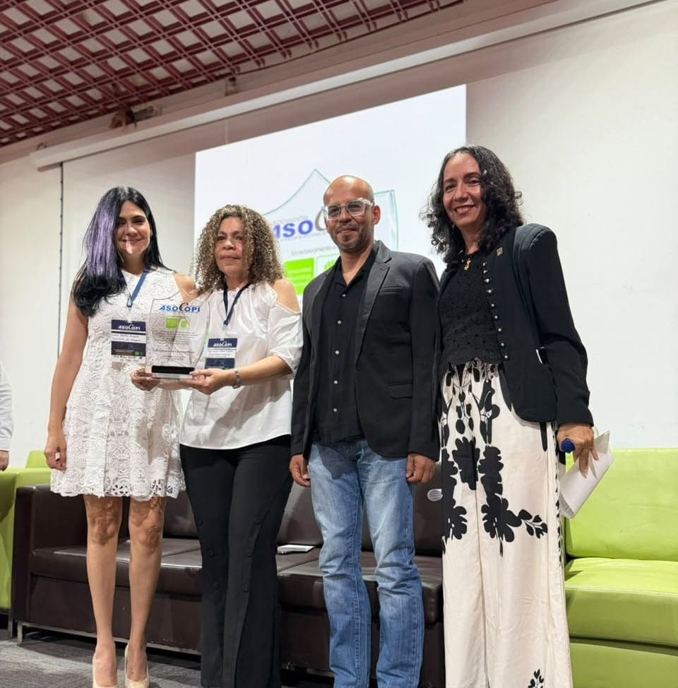 Reconocimiento a Escuela de Idiomas UIS imagen de la publicación