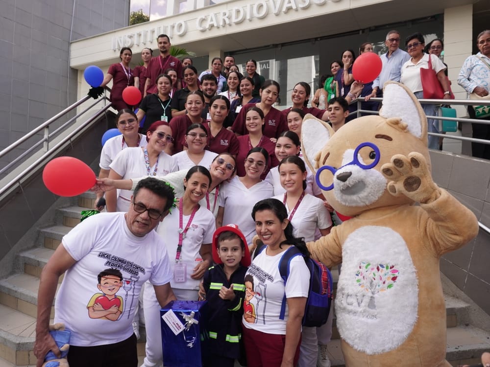 Con corazón renovado y una imborrable sonrisa Lucas Murillo recibió el alta en el Hospital Internacional imagen de la publicación