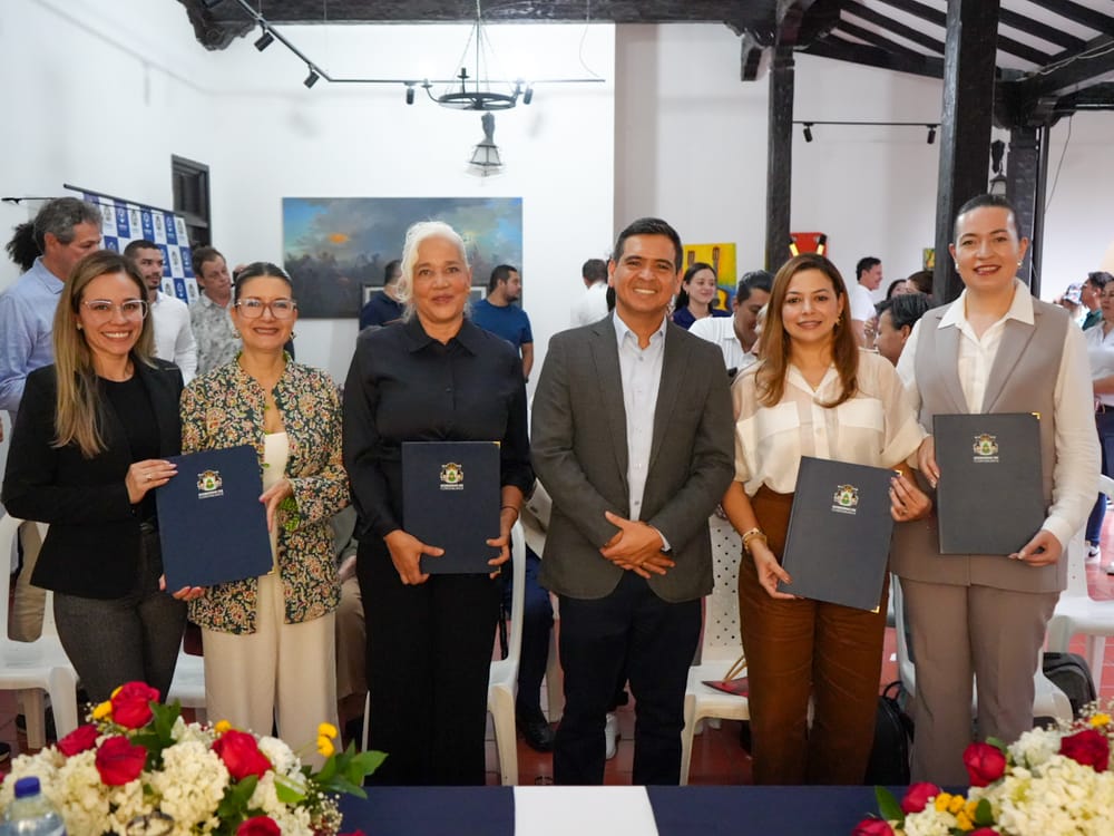 UIS recibe la distinción José Elías Puyana por su aporte a la educación en Floridablanca imagen de la publicación
