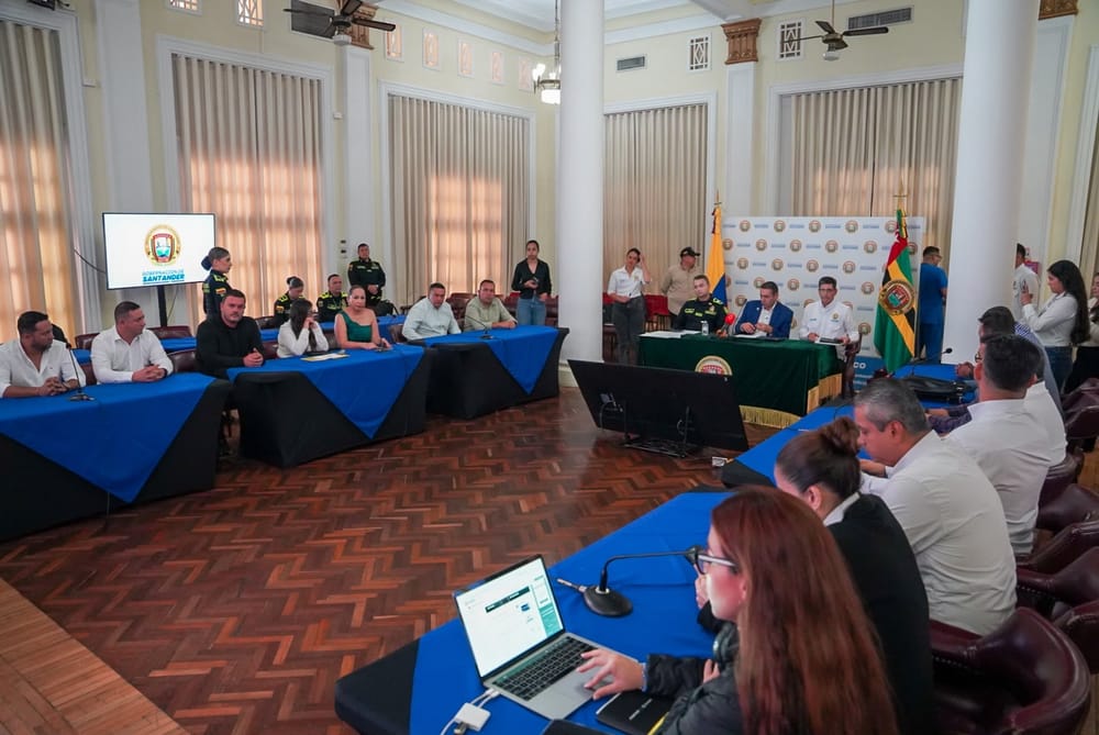 Alianza con las Alcaldías para reforzar vigilancia y seguridad en Santander imagen de la publicación
