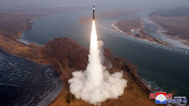 Corea del Norte asegura que probó misil con inteligencia artificial imagen de la publicación