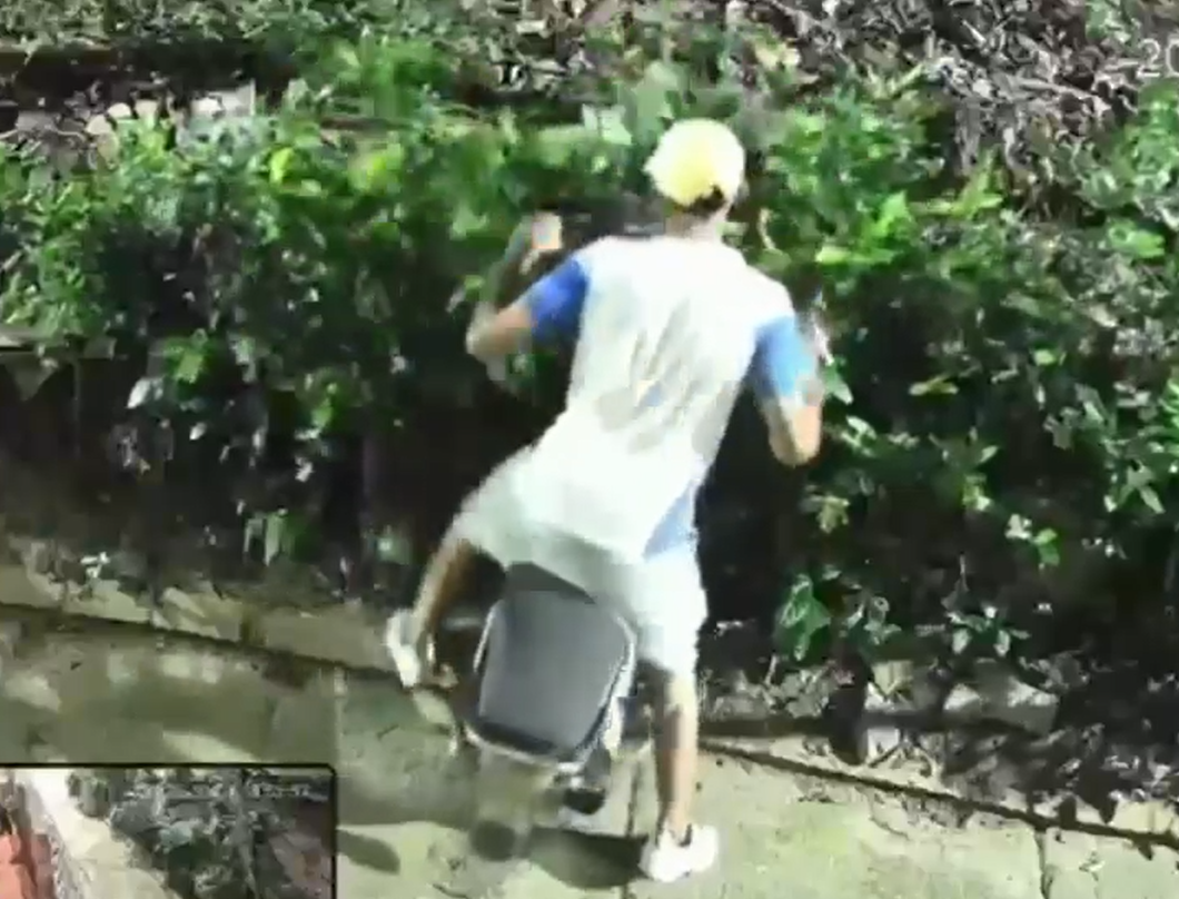 VIDEO | Así operaba hombre que terminó detenido tras robar una motocicleta en Floridablanca imagen de la publicación