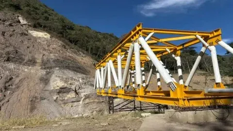 Filtraciones amenazan el puente El Congreso en Santander imagen de la publicación