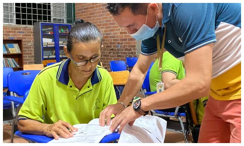 Convocan a personas que no terminaron bachillerato o que no sepan leer y escribir