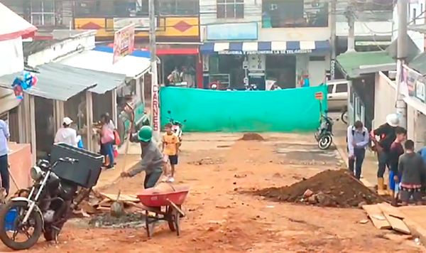 Comunidad del barrio Alares no soporta más incumplimiento en el pavimento de sus calles