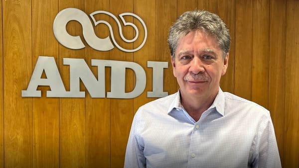 Nueva derrota para el Gobierno, eligen a Bruce Mac Master como presidente del Consejo Gremial