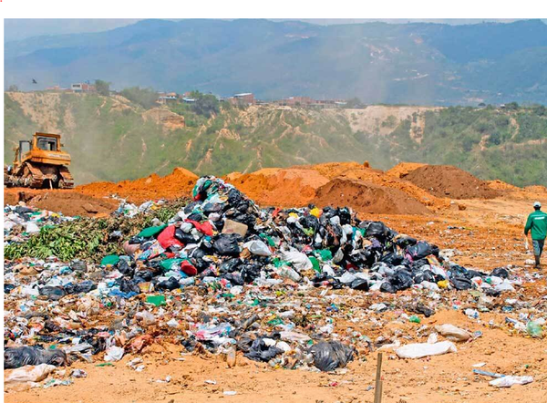 A pesar de que El Carrasco puede operar 10 años más, un problema jurídico no se lo permite