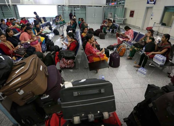 Avión con 303 pasajeros indios fue retenido por presunto tráfico de personas