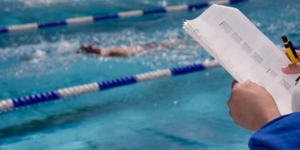 Depravado profesor de natación fue enviado a prisión por abusar de sus dos alumnas