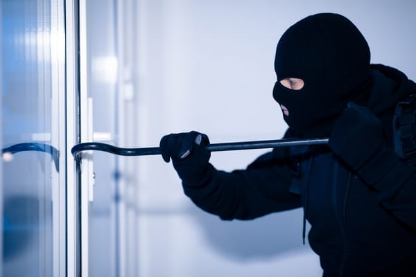 Crimen transnacional: Colombianos capturados por robos a residencias de lujo en Malasia