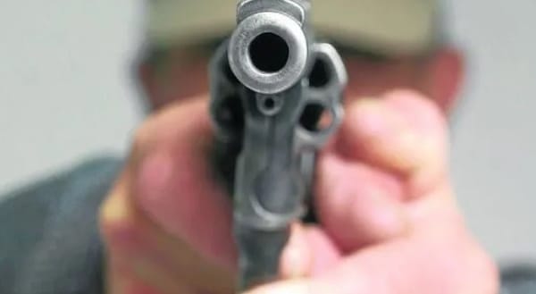 Hijo de exsecretario de Seguridad fue atracado a mano armada