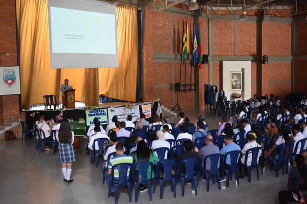 IPRED fomenta diálogo sobre regionalización universitaria