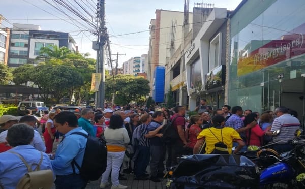 Convocan mesa técnica para resolver crisis en salud de docentes en Santander